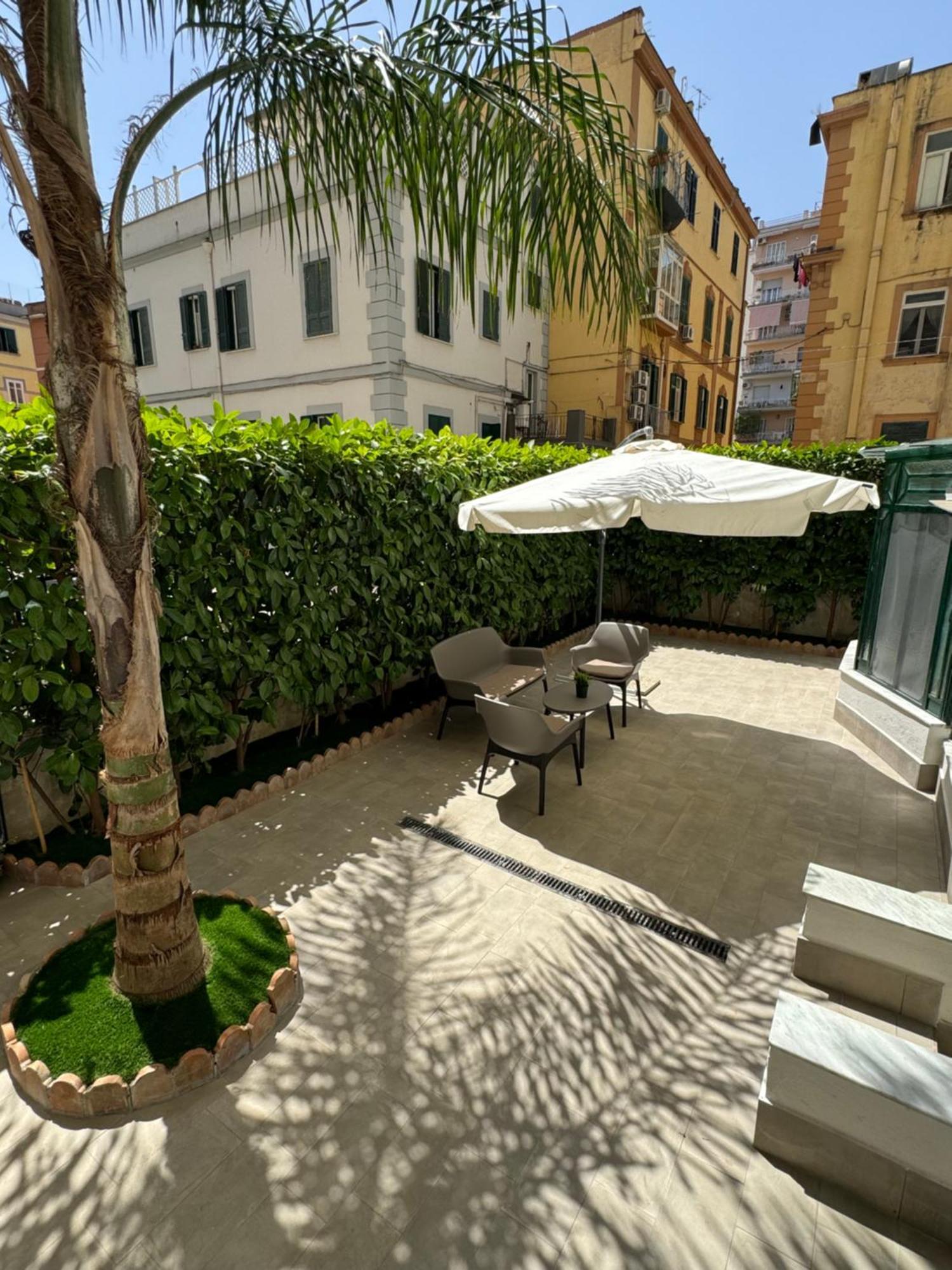 Appartamento 5 Urban Garden House Napoli Esterno foto